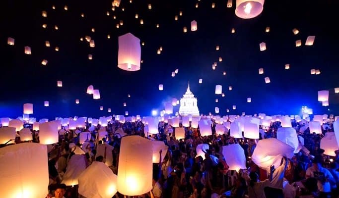 Paper lanterns rising in Chiang Mai’s New Year sky Paper lanterns rising in Chiang Mai’s New Year sky