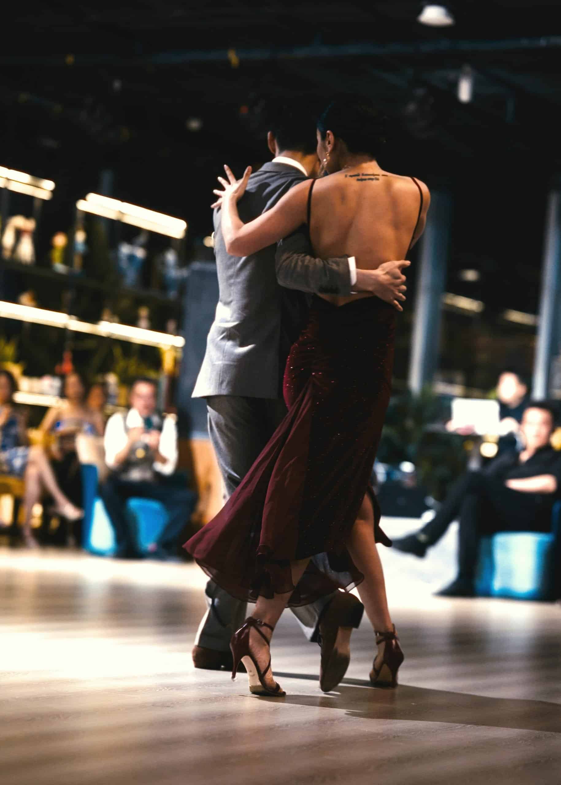 Dancing Tango Dancing Tango